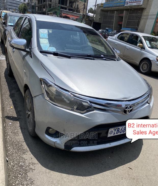 Toyota Yaris 2015 Silver