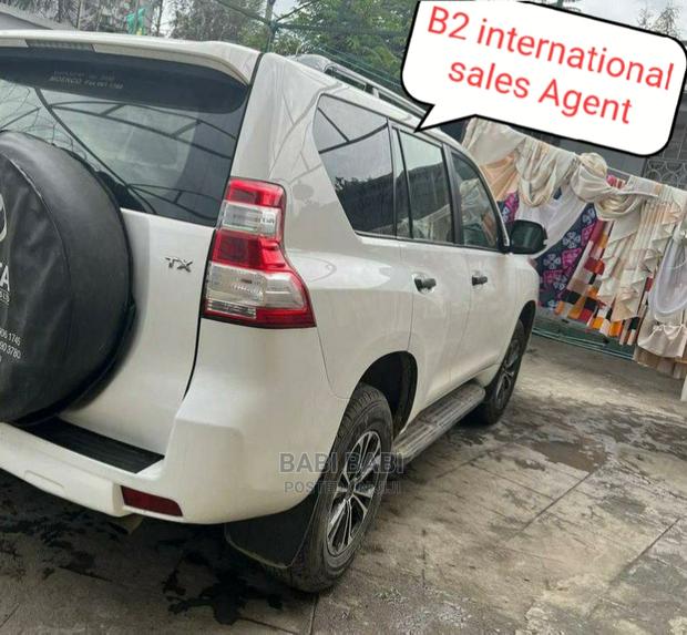 Toyota Land Cruiser Prado 2016 White