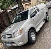 Toyota Hilux 2008 Gold for sale