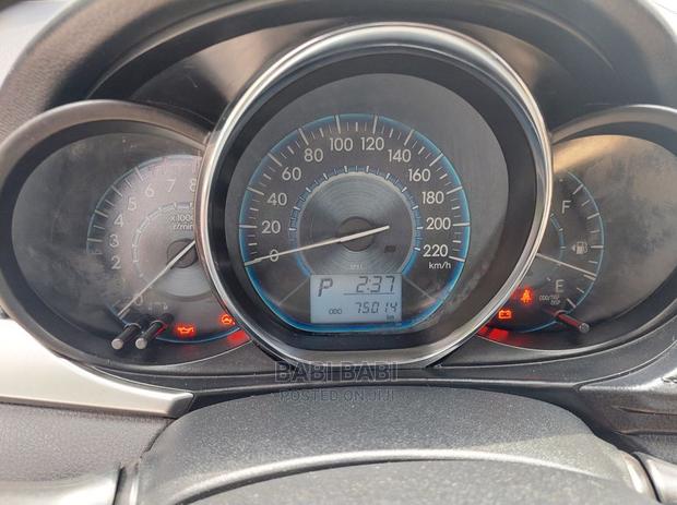 Toyota Yaris 2014 Gray