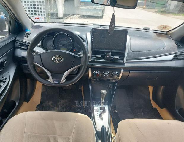 Toyota Yaris 2014 Gray