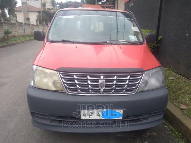 Toyota HiAce 2011 Red