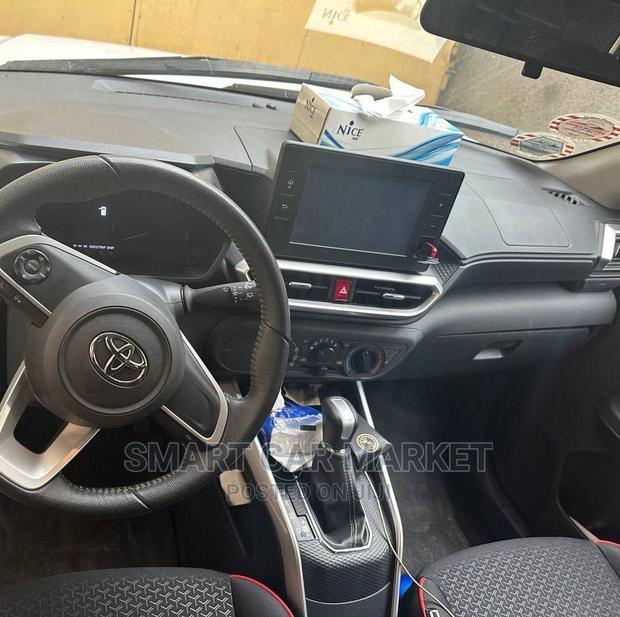 Toyota Raize 2022 White