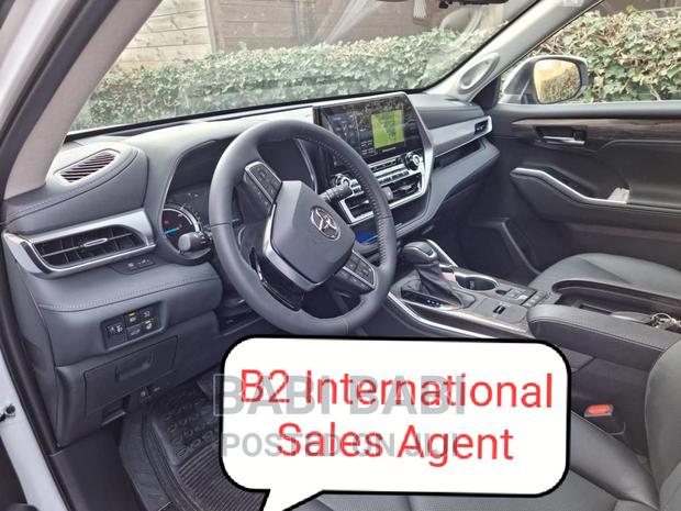 New Toyota Highlander 2022 Gray