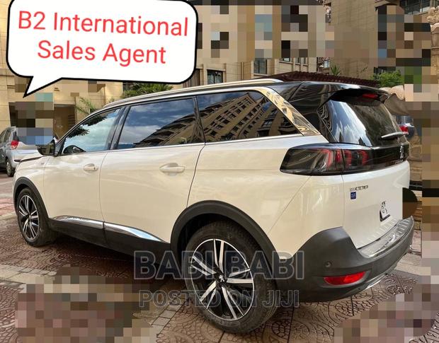 Peugeot 5008 2021 White