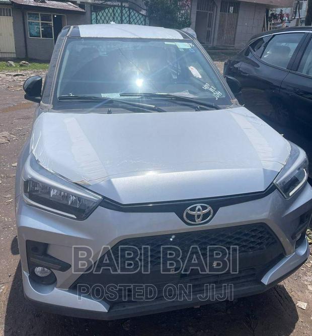 New Toyota Raize 2023 Silver