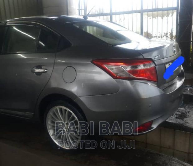 Toyota Yaris 2016 Silver