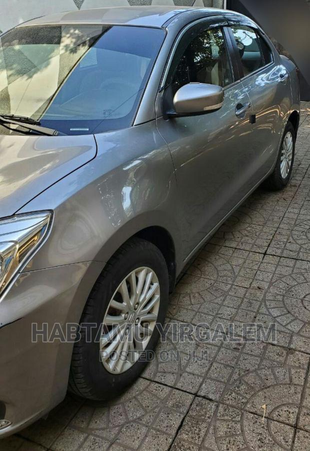 Suzuki Dzire 2022 Silver