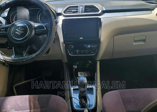 Suzuki Dzire 2022 Silver