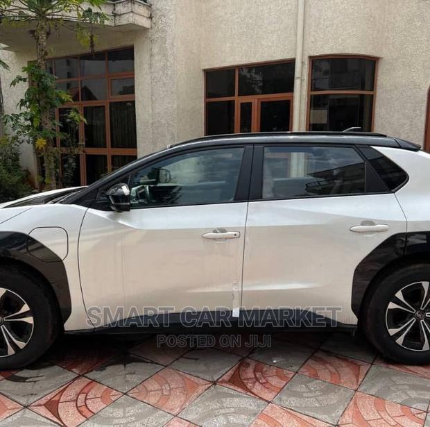 Toyota bZ4X 2022 White