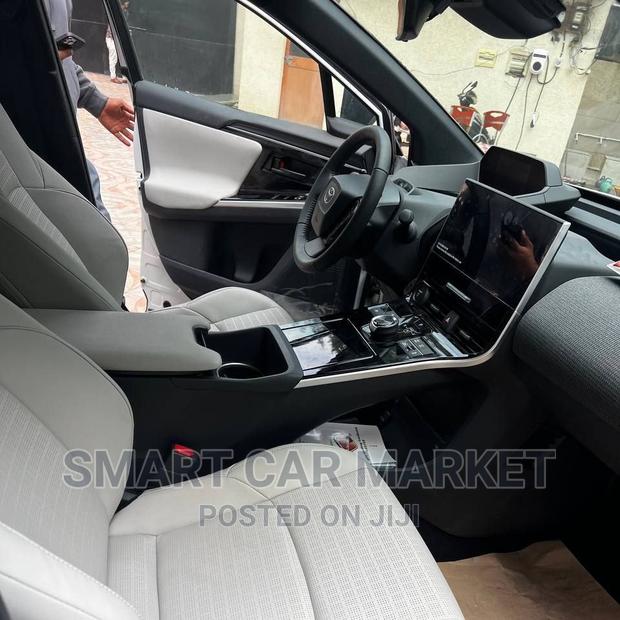 Toyota bZ4X 2022 White