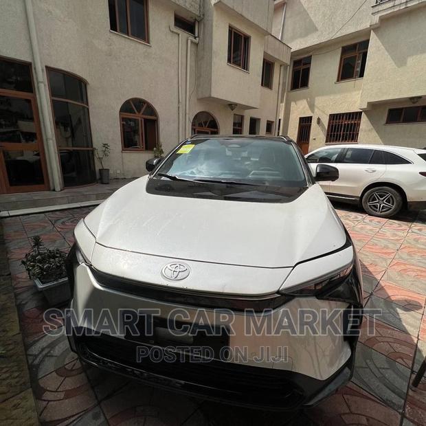 Toyota bZ4X 2022 White