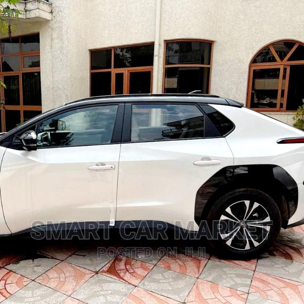 Toyota bZ4X 2022 White