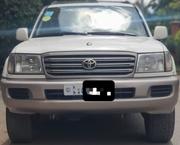Toyota Land Cruiser 2005 White for sale