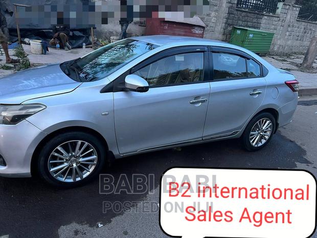Toyota Yaris 2014 Silver