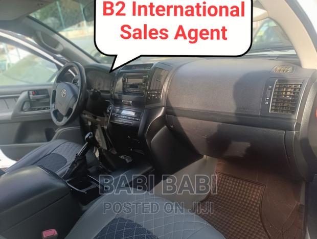 Toyota Land Cruiser 2008 White