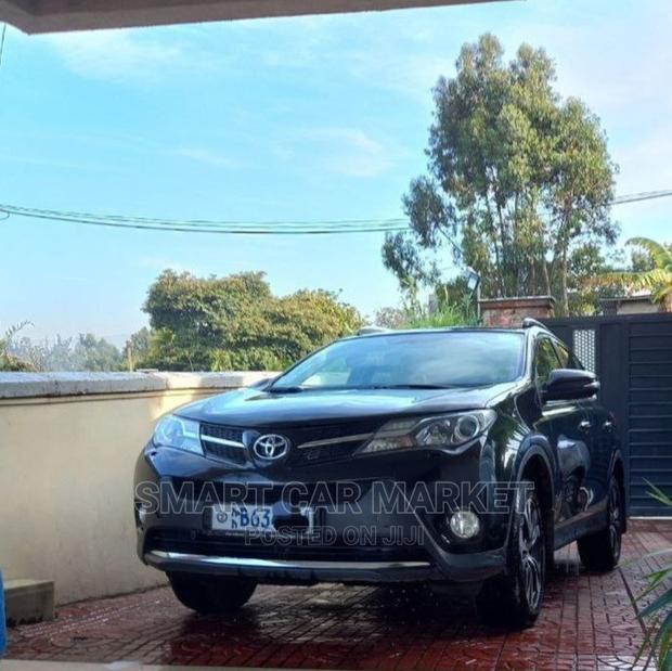 Toyota RAV4 2015