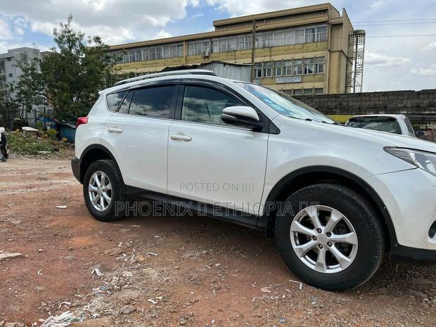 Toyota RAV4 2015 Silver