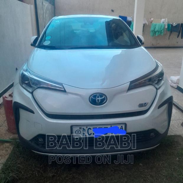 Toyota C-HR 2023 White