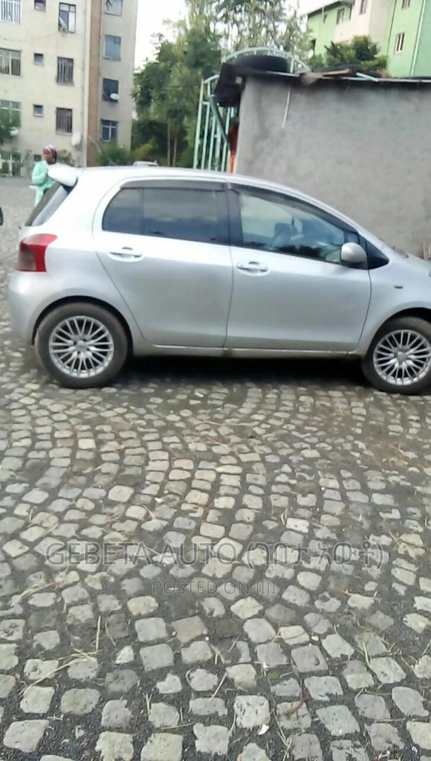 Toyota Yaris 1.3 2006 Gray