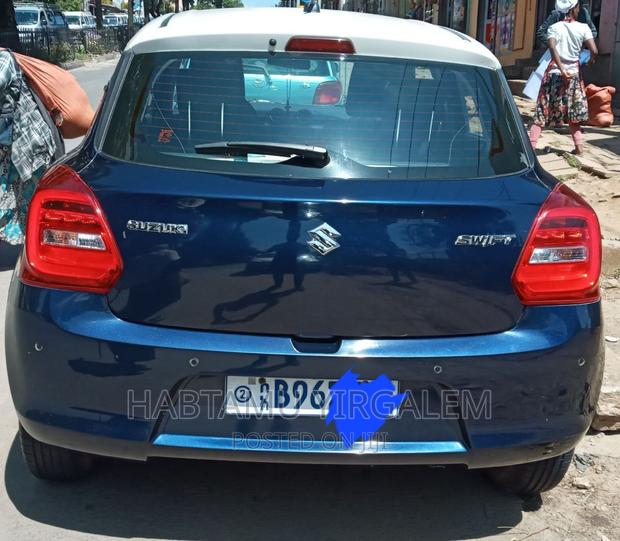 Suzuki Swift 2021 Blue