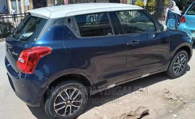 Suzuki Swift 2021 Blue