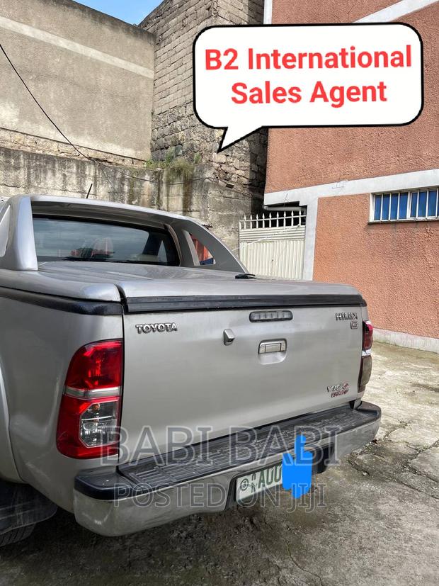 Toyota Hilux 2013 Gold
