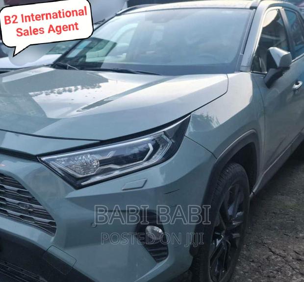 Toyota RAV4 2020 Green
