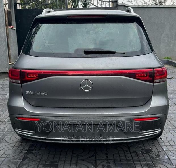 New Mercedes-Benz 260E 2023