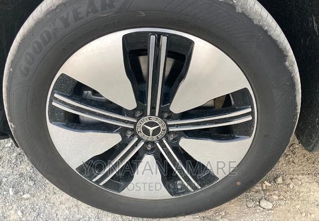 New Mercedes-Benz 260E 2023