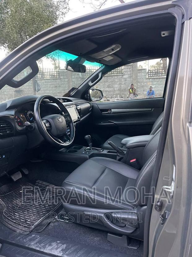 Toyota Hilux 2021