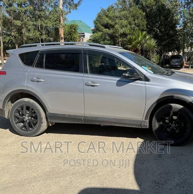 Toyota RAV4 2018 Silver