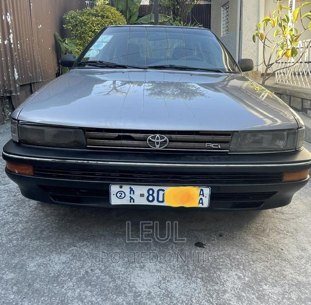 Toyota Corolla Hatchback 1990 Gray