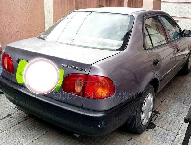 Toyota Corolla 1997 Gray