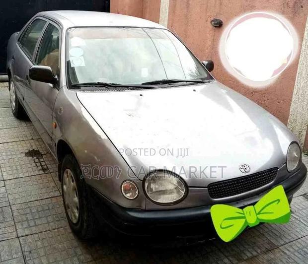 Toyota Corolla 1997 Gray