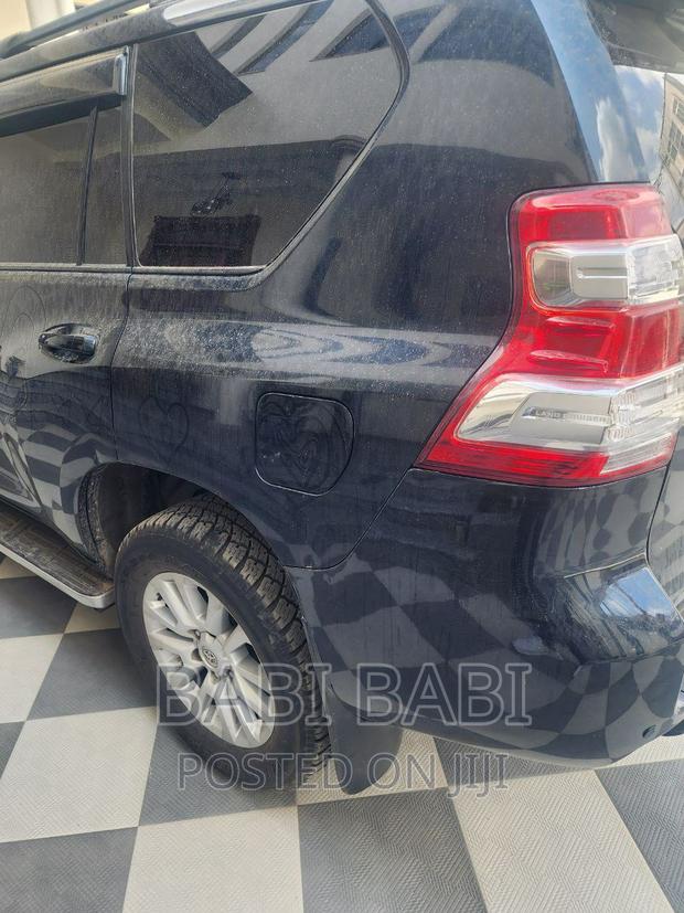 Toyota Land Cruiser Prado 2017 Black
