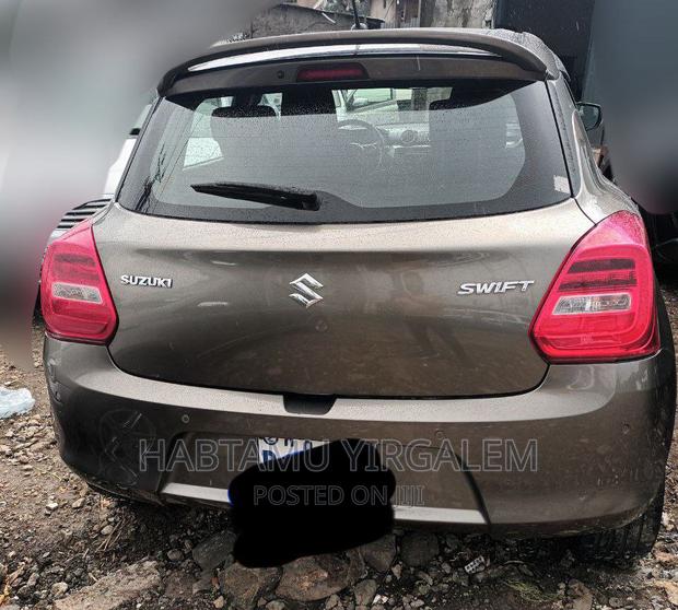 Suzuki Swift 2022 Gray