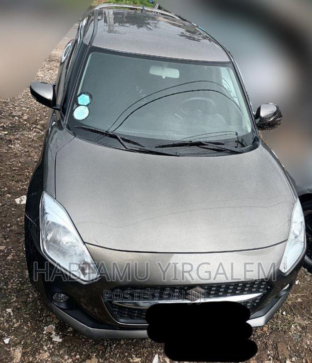 Suzuki Swift 2022 Gray