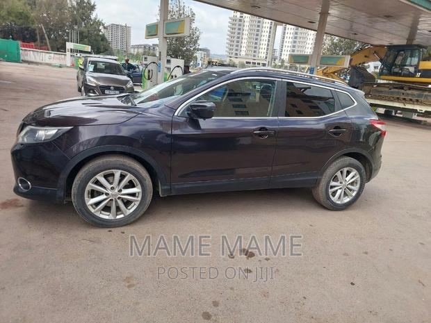 Nissan Qashqai 2017 Brown