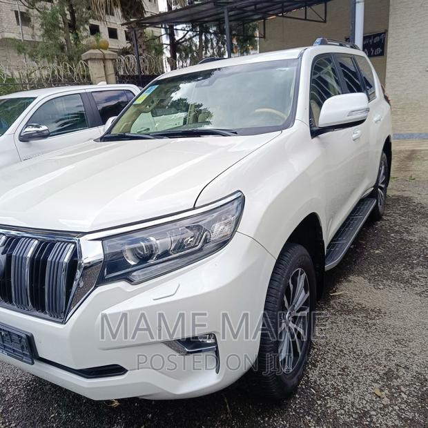 Toyota Land Cruiser 2022 White