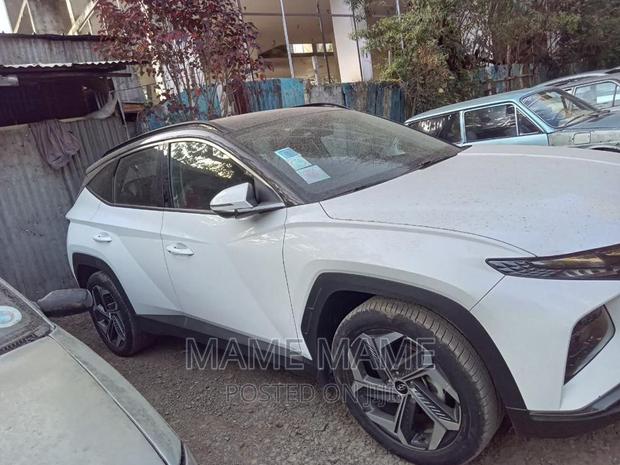 New Hyundai Tucson 2022 White