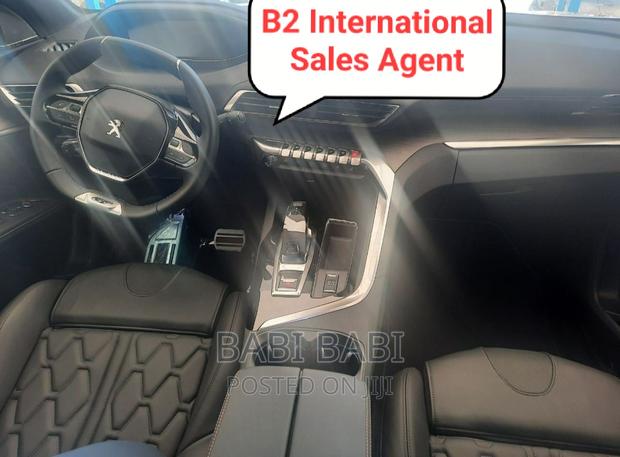 Peugeot 5008 2022 White