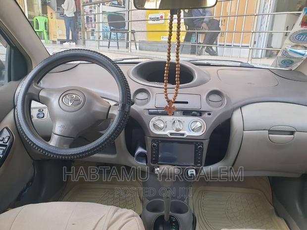 Toyota Platz 2002 Black