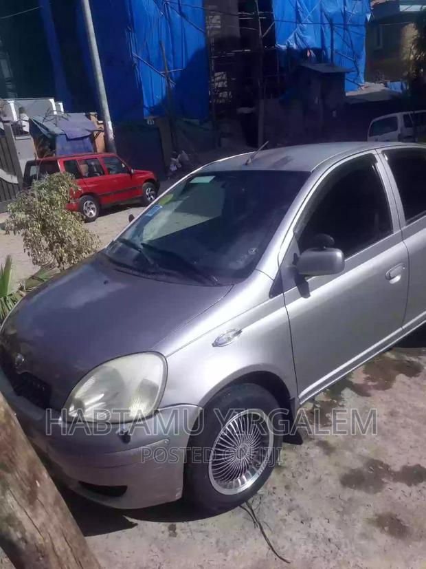 Toyota Vitz 2002 Brown