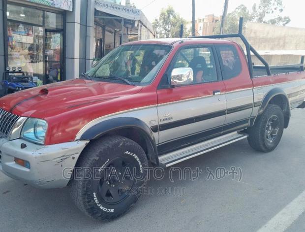 Mitsubishi Dyna Truck 2004 Red