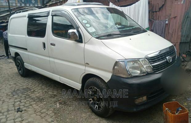 Toyota HiAce 2011 White