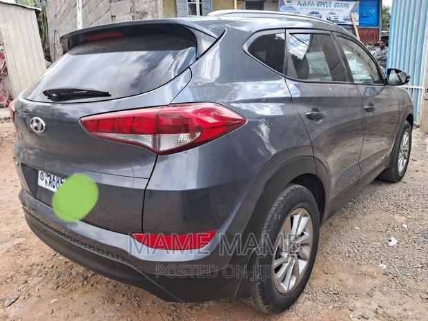 Hyundai Tucson 2016 Gray