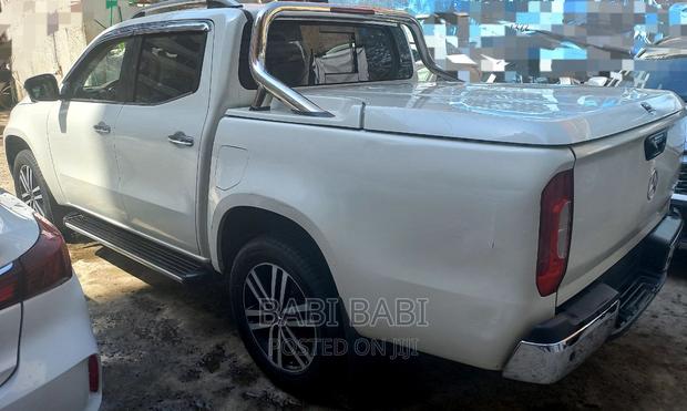 Mercedes-Benz X Class 2018 White