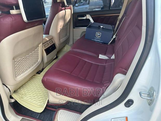 Toyota Land Cruiser 2018 White