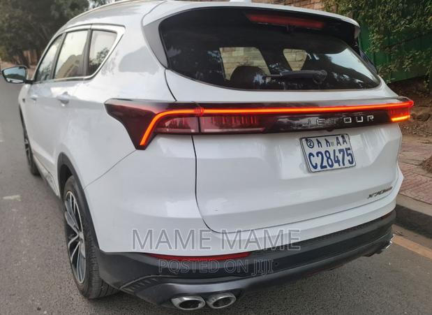 Jetour X70 Plus 2022 White